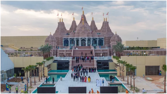 BAPS Hindu Temple संयुक्त अरब अमीरात में तैयार हुआ पहला हिंदू मंदिर