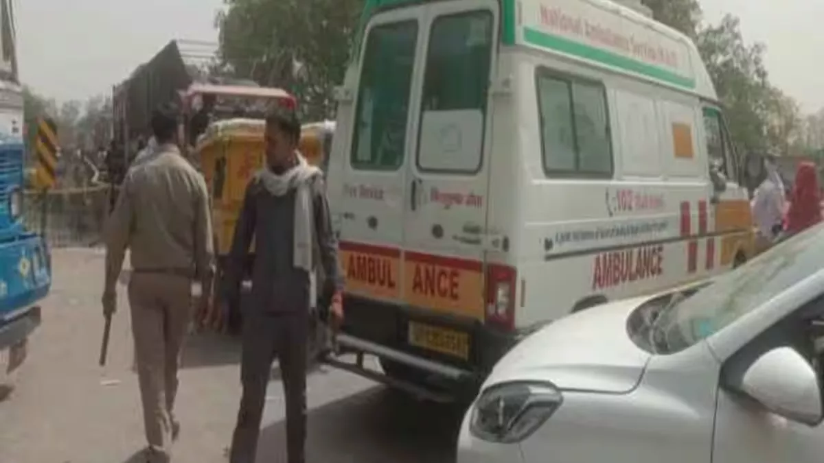 Farmer Protest: मरीजों को हो रही परेशानी... जाम में फंस रहीं एंबुलेंस, चंडीगढ़ हाईवे बंद; दूसरे रूट से जा रहे एंबुलेंस चालक