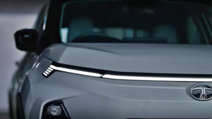 Tata Nexon EV और Tiago EV की कीमतों में कटौती की गई है।