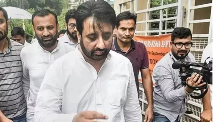 अमानतुल्लाह खान ने गिरफ्तार से बचने के लिए कोर्ट का रुख किया। (फाइल फोटो)