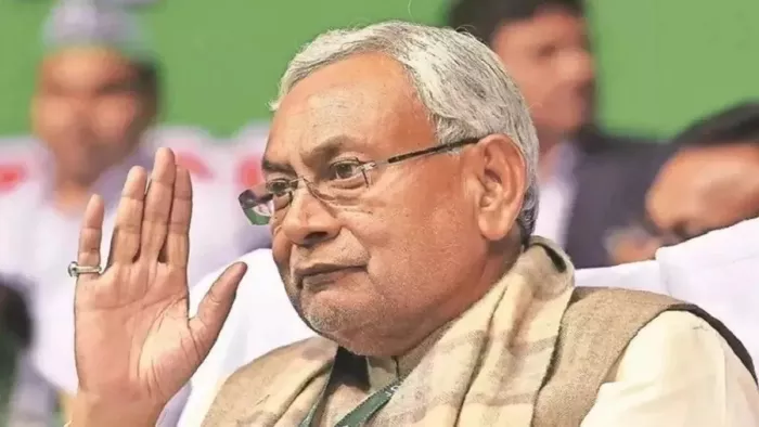 CM नीतीश के बराबर लगा दी इस BJP नेता की फोटो, NDA मीटिंग में बवाल