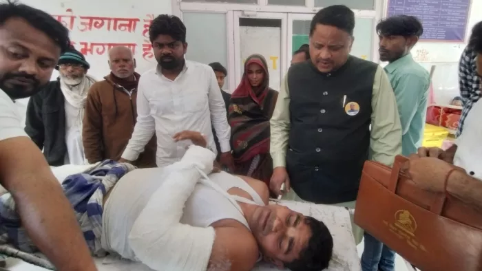 अस्पताल में इलाजरत जदयू नेता रेहान फैजल। जागरण