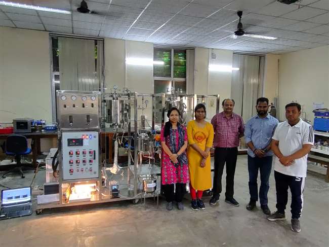 आइआइटी-बीएचयू के केमिकल इंजीनियरिंग और प्रौद्योगिकी विभाग में हाइड्रोजन से बिजली बनाने में सफलता मिली है।