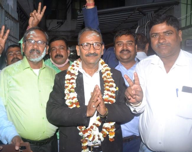 ramkrishna thakur elected president and sachidanand singh as general secretary in muzaffarpur bar association elections