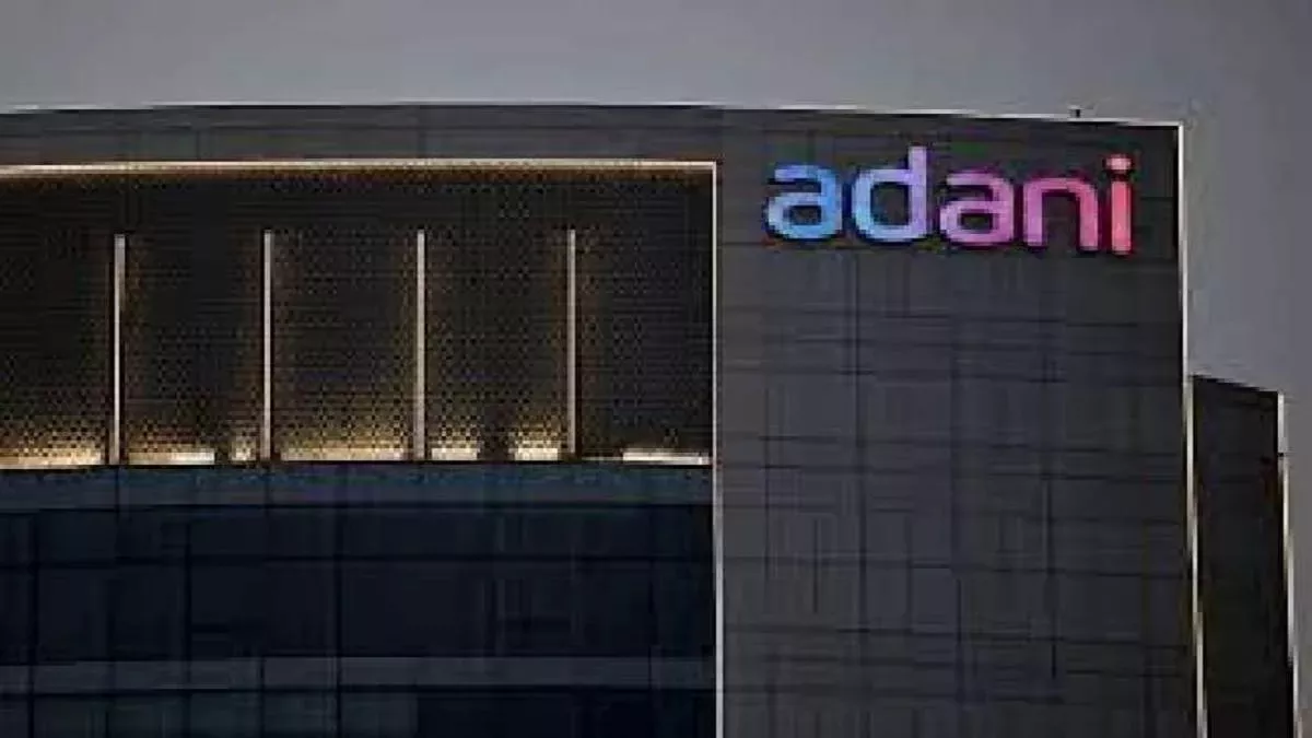 Adani Group: अदाणी समूह ने समय से पहले चुकाया 2.65 अरब डॉलर का लोन, अंबुजा सीमेंट के अधिग्रहण पर भी दी जानकारी