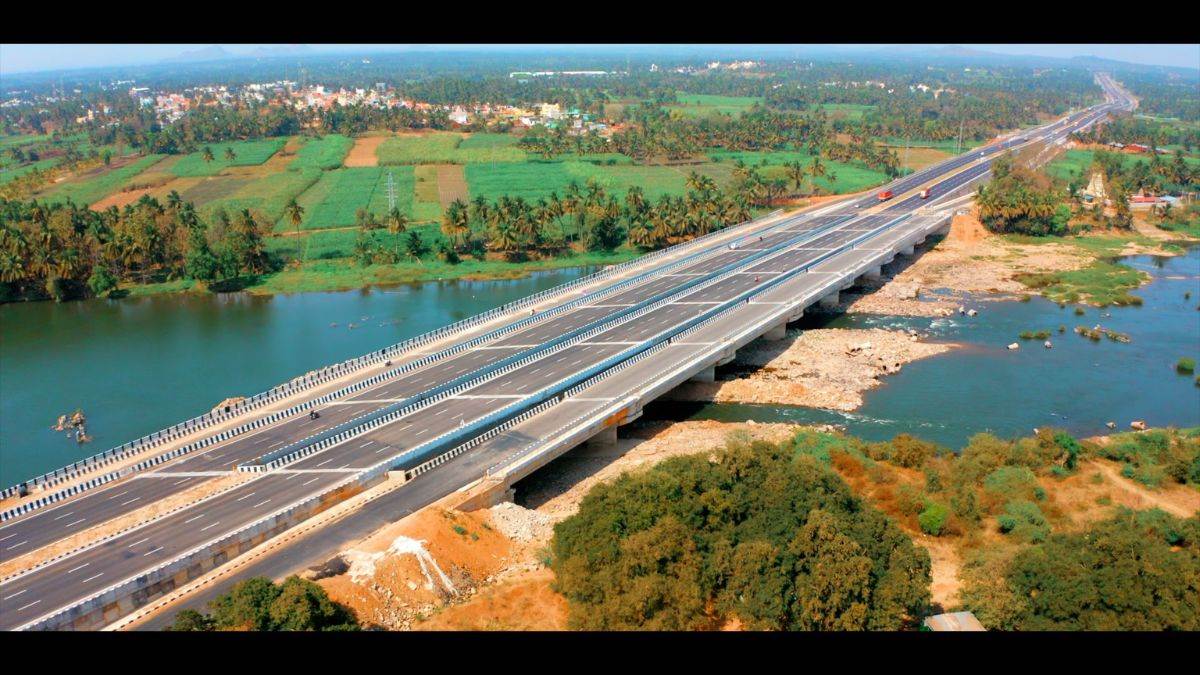 https://www.jagranimages.com/images/newimg/13032023/13_03_2023-bengaluru_mysuru_expressway_23354413.jpg
