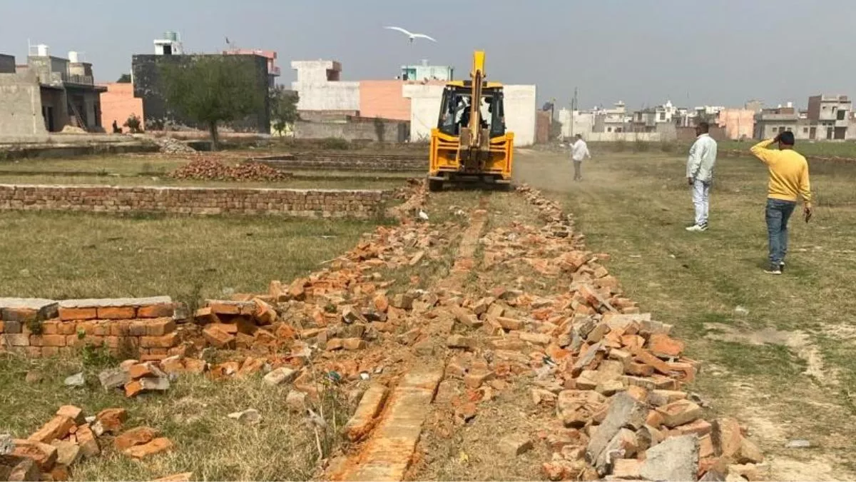 NCR में अवैध निर्माण के खिलाफ बड़ी कार्रवाई, वीडियो वायरल होने पर 29000 वर्ग मीटर भूमि पर चला बुलडोजर