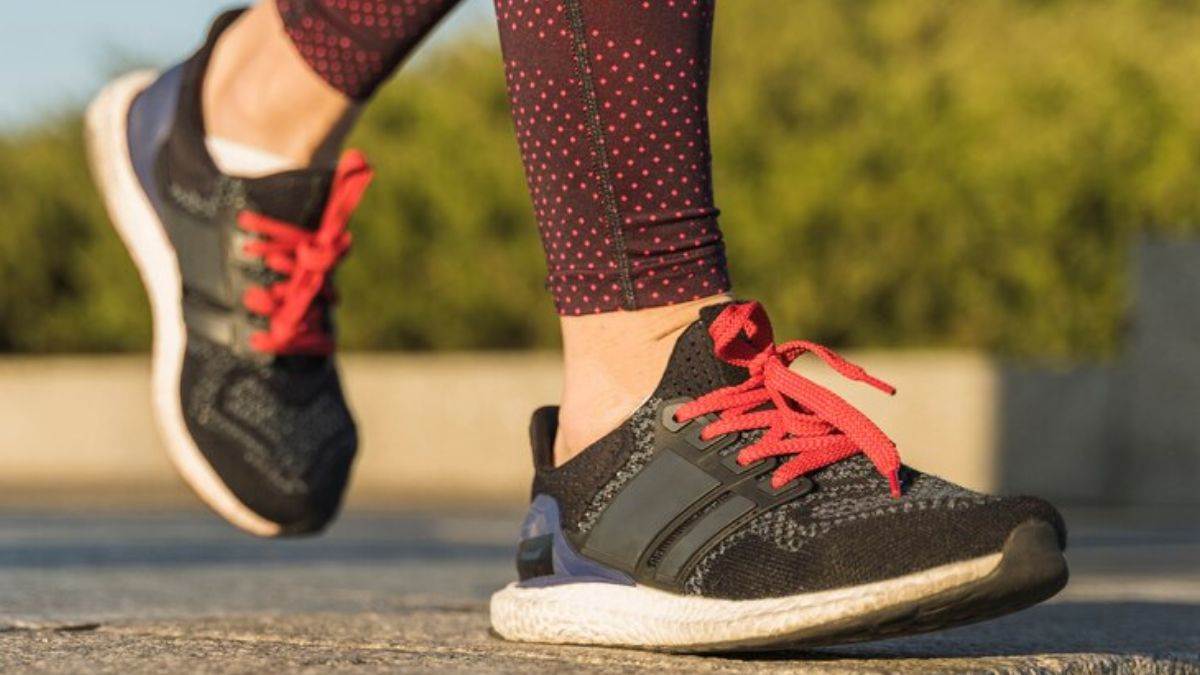 https://www.jagranimages.com/images/newimg/13032024/13_03_2024-best_running_shoes_for_men_in_india_23674104.jpg