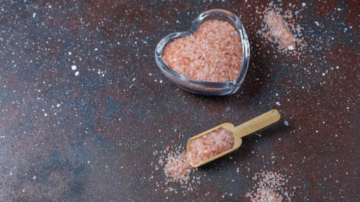 https://www.jagranimages.com/images/newimg/13032025/13_03_2025-black_salt_23899510.jpg