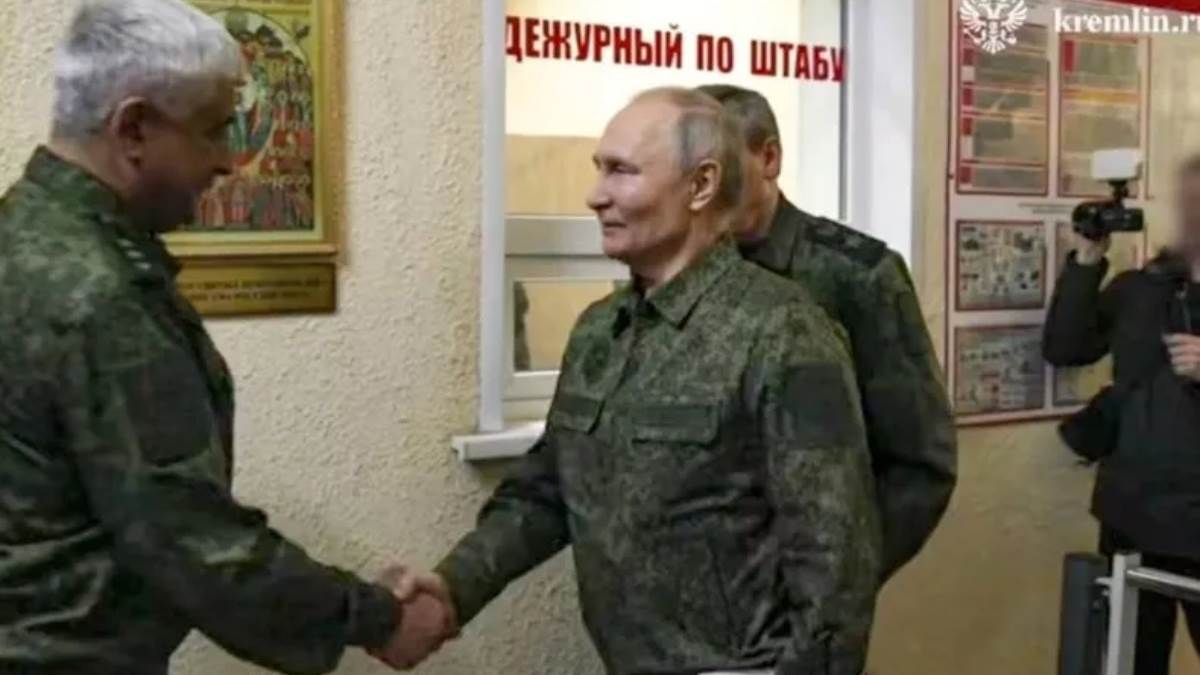 https://www.jagranimages.com/images/newimg/13032025/13_03_2025-kremln_23899769.jpg