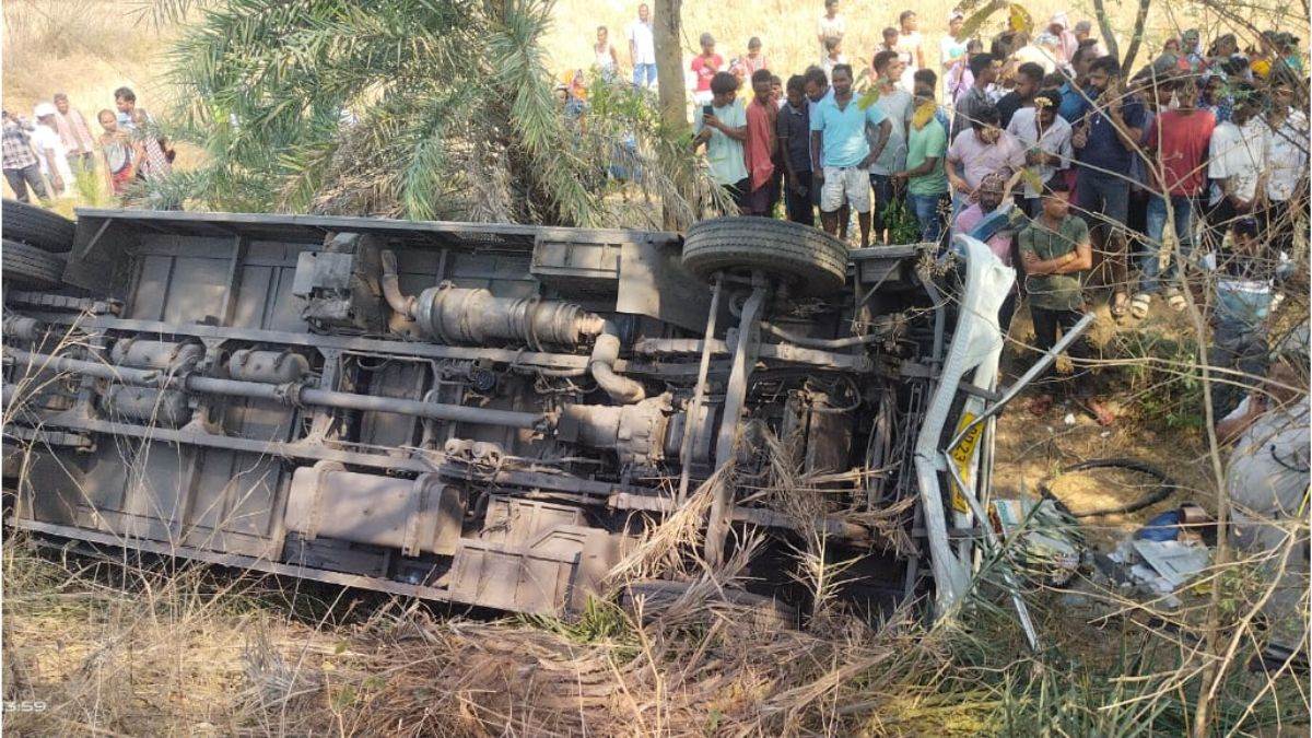 https://www.jagranimages.com/images/newimg/13032025/13_03_2025-odisha_bus_accident_23899594.jpg