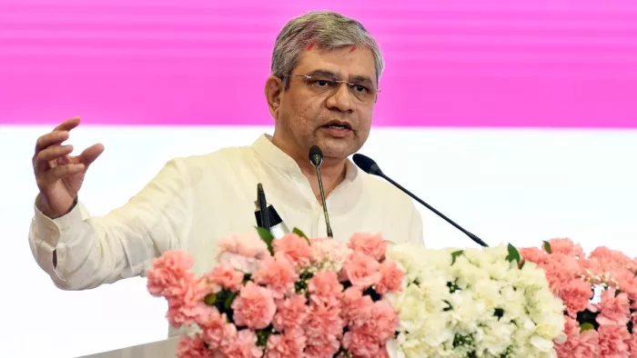 वर्ल्ड ऑडियो विजुअल इंटरटेनमेंट समिट' को संबोधित करते अश्विनी वैष्णव। फोटो: ANI