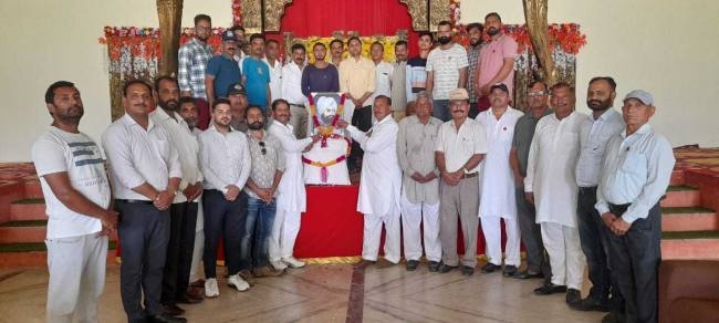 https://www.jagranimages.com/images/newimg/13042022/13_04_2022-13ptk_20_13042022_385-c-2.5_22624073_162257.jpg