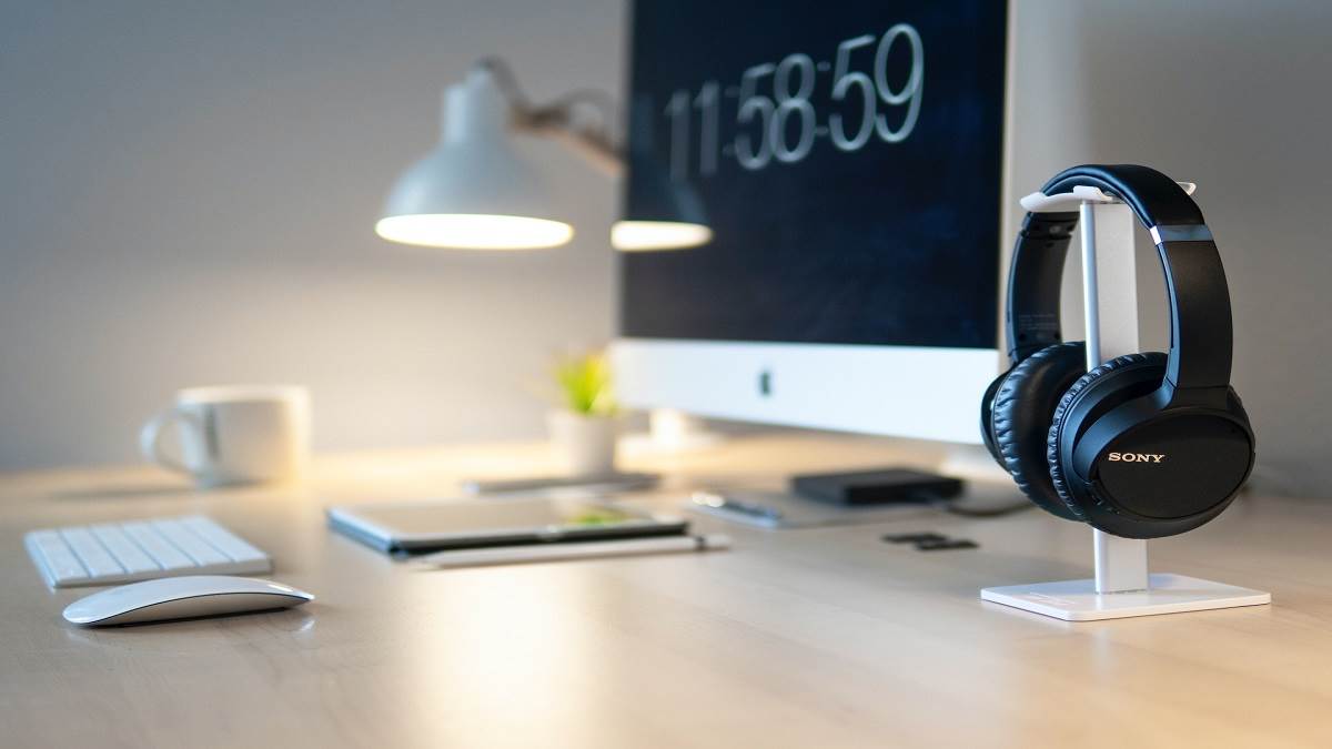 Bose And Sony Headphones Cover Image Source: Unsplash