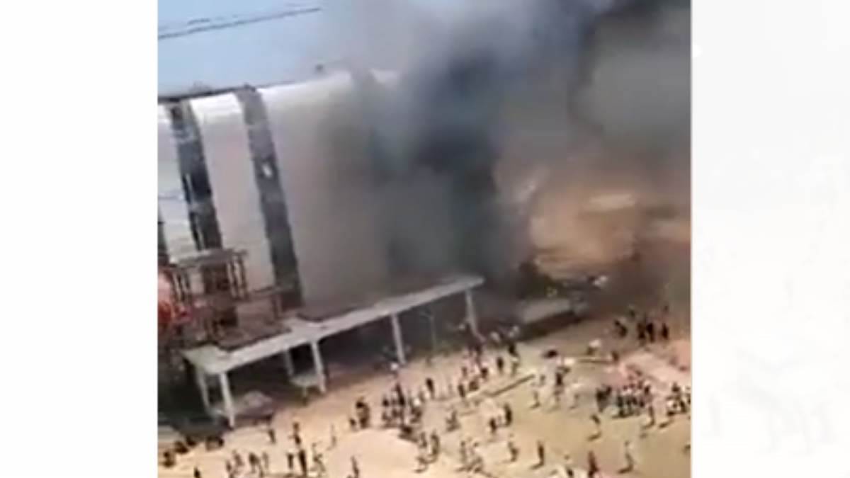 https://www.jagranimages.com/images/newimg/13042023/13_04_2023-deoghar_aiims_fire_jharkhand_23384342.jpg