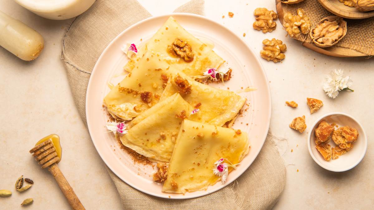 https://www.jagranimages.com/images/newimg/13042023/13_04_2023-gur_ki_roti_recipe_23383388.jpg