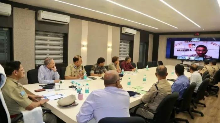 वर्चुअल मोड में बंगाल पुलिस के साथ बैठक करते ओडिशा के आला पुलिस अधिकारी