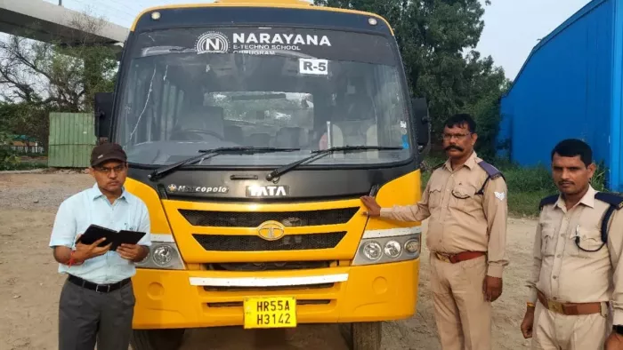 Mahendragarh Accident Update: हरियाणा में 14 हजार स्कूल बसें, 524 अनफिट तो 10 हजार का RTA के पास रिकॉर्ड नहीं