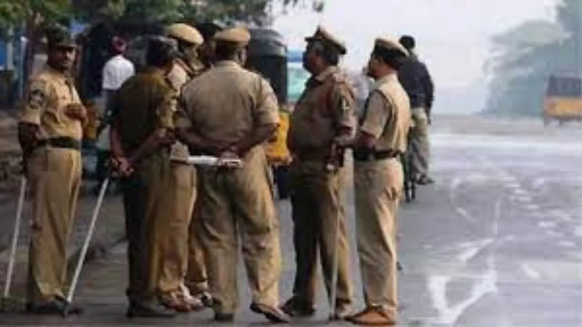 Meerut Police : यूपी पुलिस का कारनामा- 9 साल पहले मरे सरार्फ के खिलाफ दर्ज कर दिए चार मुकदमे- अब दी यह सफाई
