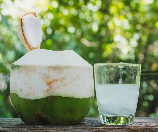 Coconut%20water(2) ઉનાળાની ઋતુમાં નારિયેળ પાણી સારૂં કે લીંબુનો શરબત? વધુ ફાયદાકારક છે...