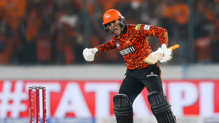Abhishek Sharma ने एक दो नहीं IPL के पूरे 7 रिकॉर्ड तोड़े