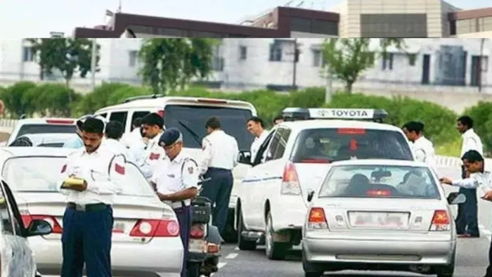 दिल्ली में वायु प्रदूषण के कारण पुराने वाहनों पर बुरा असर पड़ रहा है। फाइल फोटो