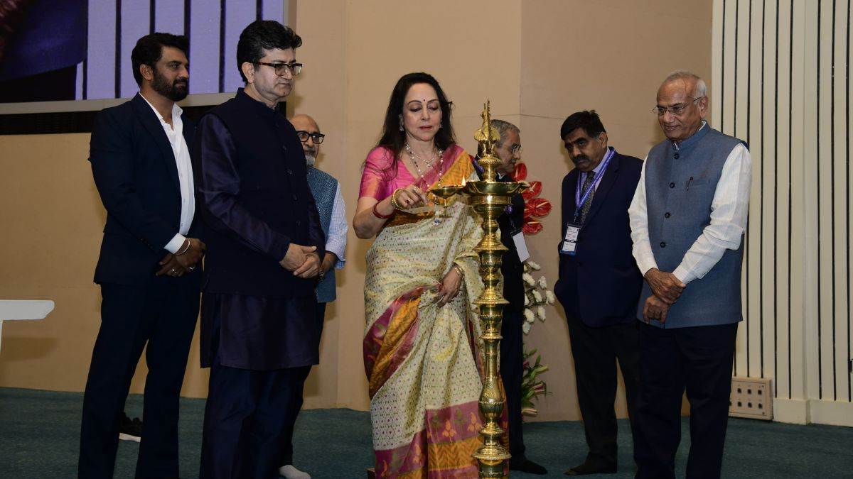 https://www.jagranimages.com/images/newimg/13042025/13_04_2025-hindi_news__6_23918097.jpg
