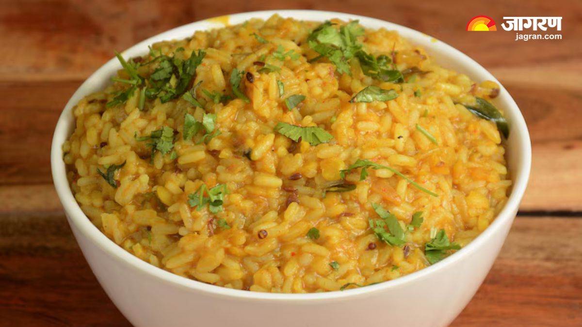 https://www.jagranimages.com/images/newimg/13042025/13_04_2025-history_of_khichdi_23917756.jpg