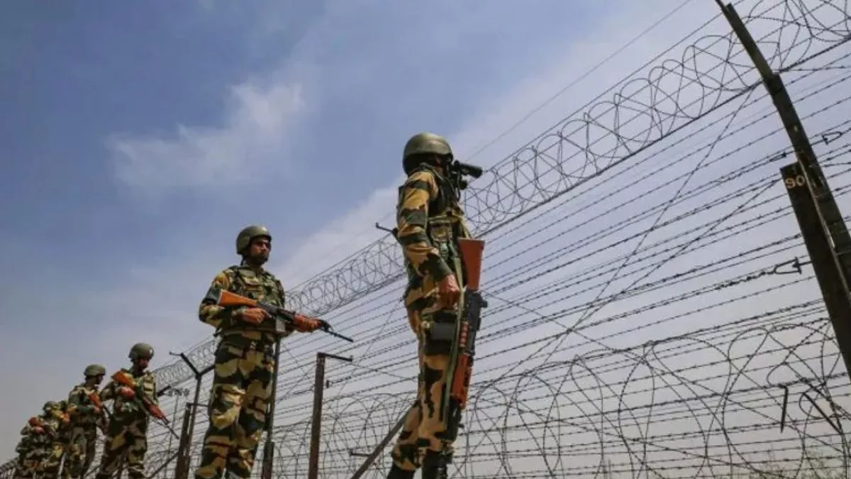 Jammu Kashmir News: पुंछ में एलओसी के पास बारूदी सुरंग में विस्फोट, जवान घायल