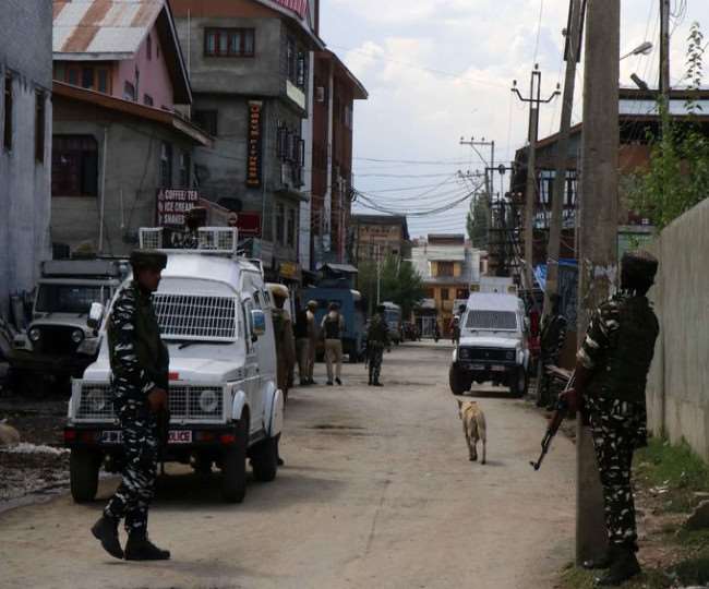 militant shot at cop injured in pulwama shifted to hospital