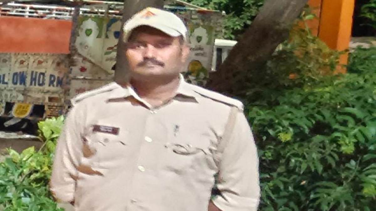 https://www.jagranimages.com/images/newimg/13052023/13_05_2023-balrampur_police_constable_suicide_case_23411105.jpg