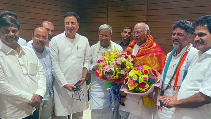 कर्नाटक में कांग्रेस की दमदार जीत (फोटो: एएनआई)