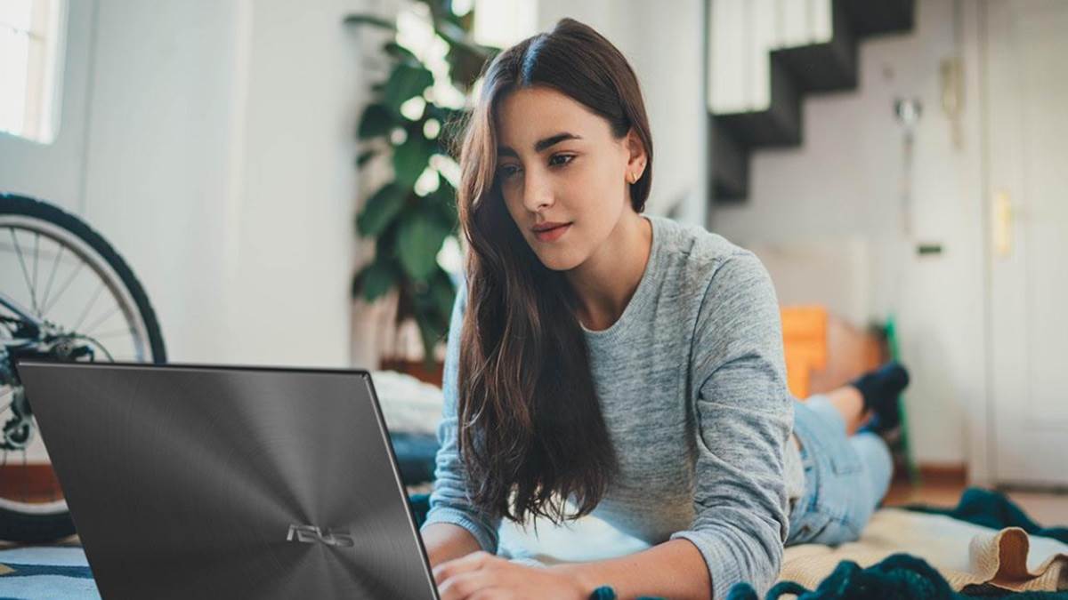 पैसा-वैसा नहीं OLED डिस्प्ले देखकर खरीदते हैं ये ASUS Laptop, एचपी और डेल के बिजनेस पर डाल रही है डाका