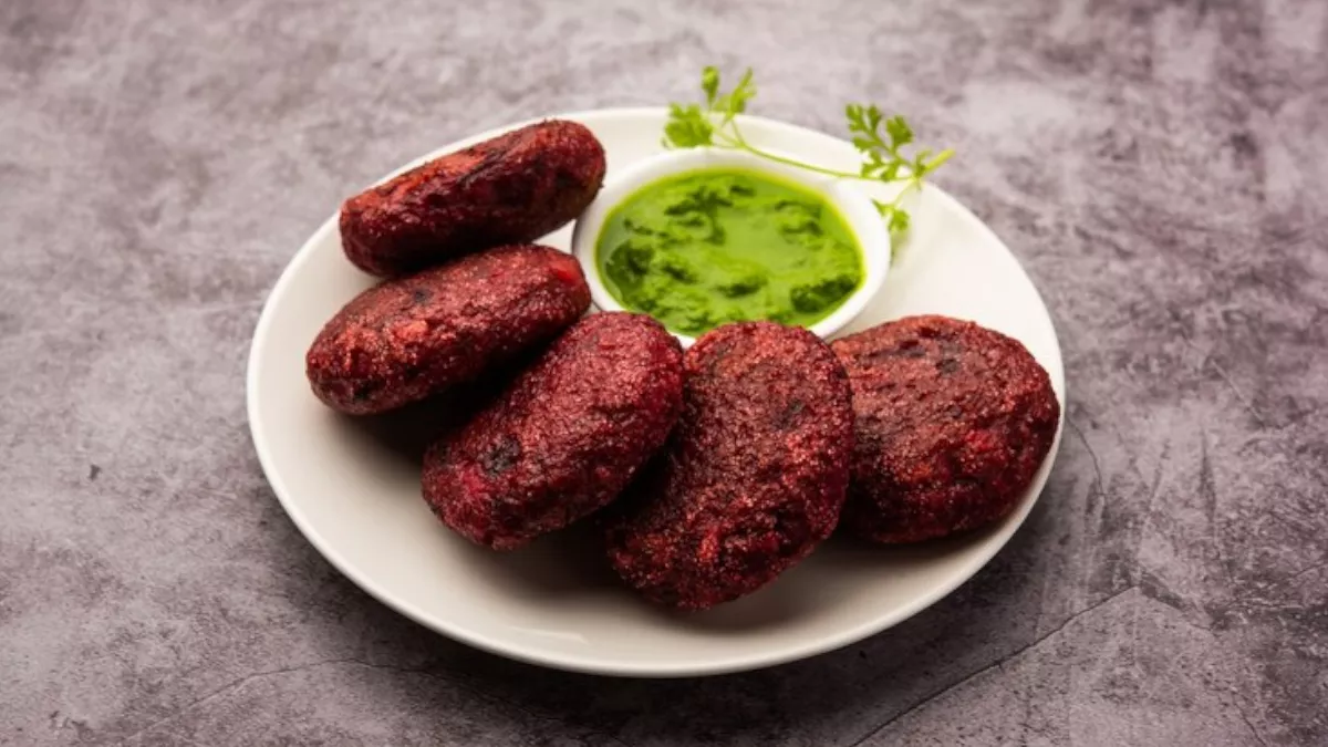 https://www.jagranimages.com/images/newimg/13052024/13_05_2024-channa_beetroot_cutlets_recipe_f_23716727.jpg