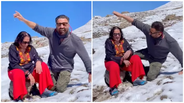 सनी देओल ने मां प्रकाश कौर के साथ उठाया बर्फबारी का मजा, (Instagram Image)