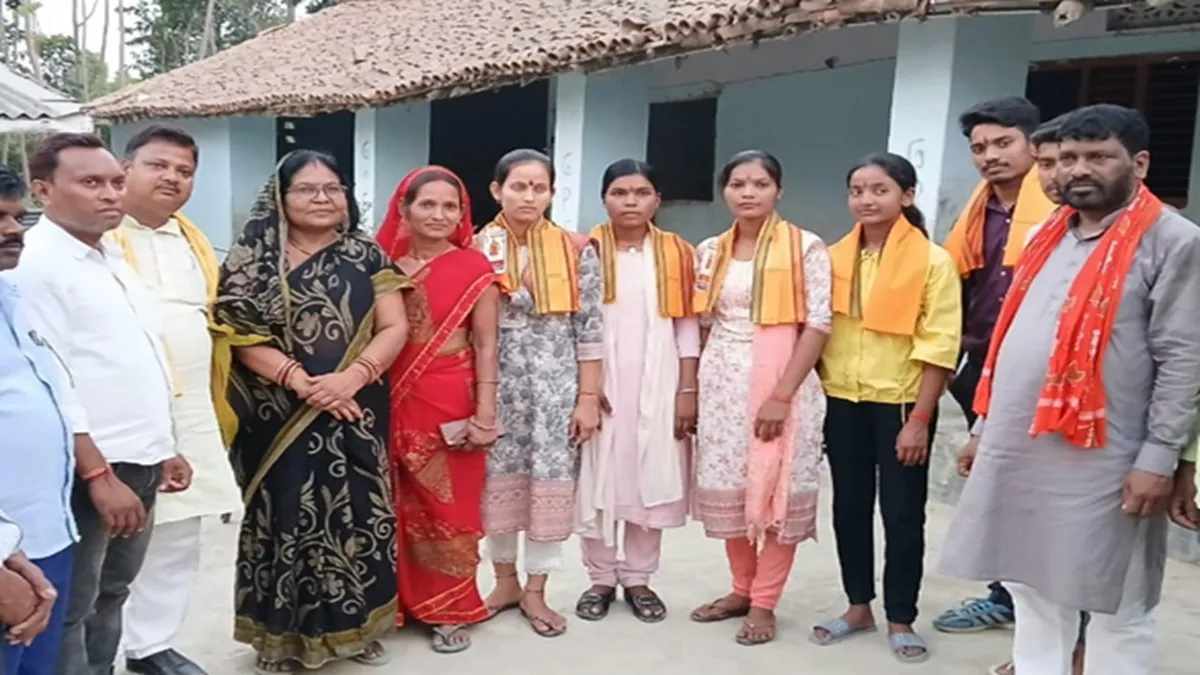 Begusarai News: बखरी की राटन पंचायत की 4 बेटियों ने किया कमाल, बिहार पुलिस में भर्ती होकर जिले का नाम किया रोशन