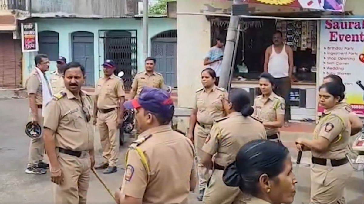 maharashtra washim clash stone pelting tension grips after group fight