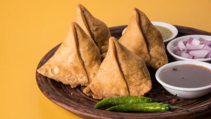 इस सिंपल रेसिपी से तैयार करें Oil-Free Samosa (Image Source: Freepik)