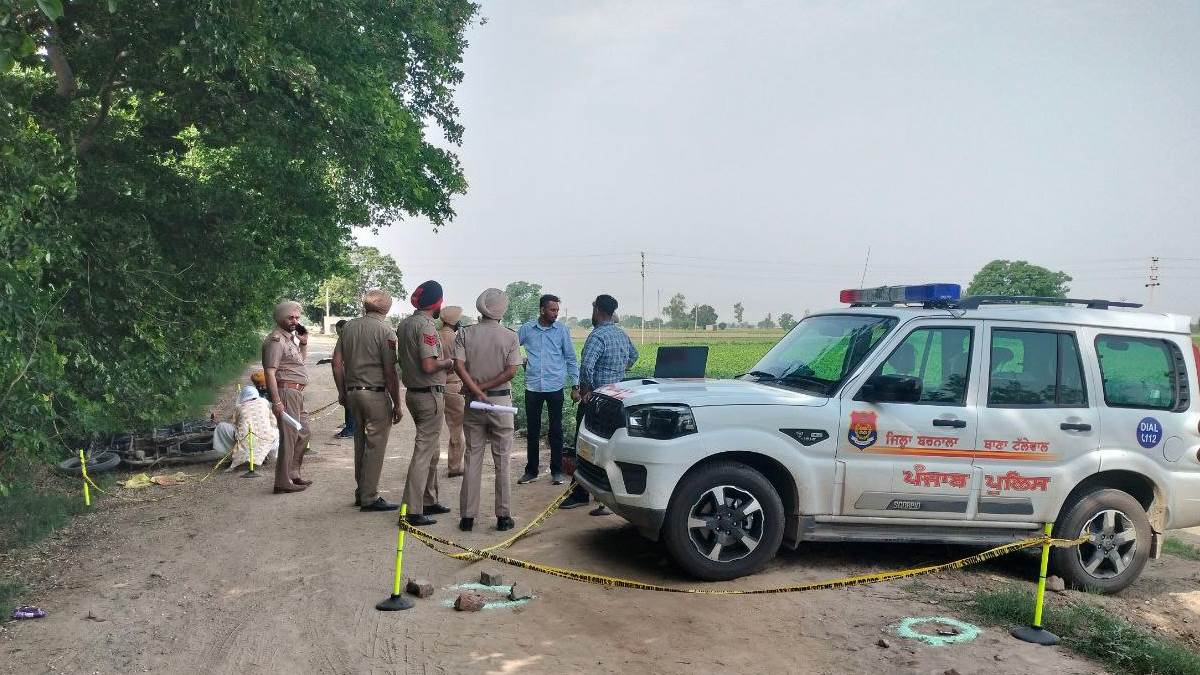 punjab encounter between police and gangster in barnala lovepreet singh jando of sukha dunne gang arrested