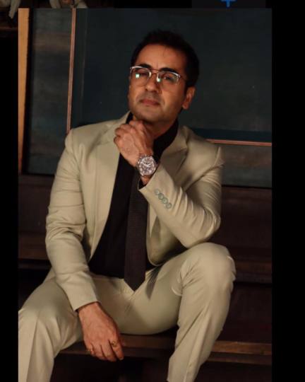 karan playing the lead role in star plus serial yeh hai chahatein and ishara tvs agni vayu serials