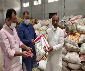 सिरसपुर के सरकारी गोदाम में मिला सैकड़ों टन सड़ा अनाज