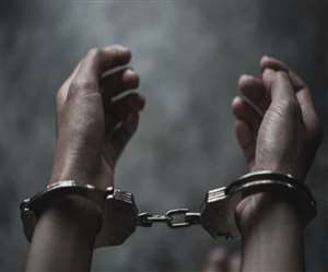 दिल्ली पुलिस ने दो झपटमारों को किया गिरफ्तार