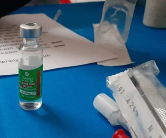 कोरोना वैक्&zwj;सीन के लिए स्&zwj;लॉट बुकिंग शुरू हो चुकी है।