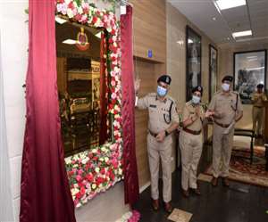 पुलिस आयुक्त एसएन श्रीवास्तव ने किया सुविधा काम्प्लेक्स का शुभारंभ।