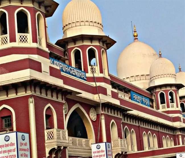 कानपुर में सेंट्रल रेलवे स्टेशन के अफसर अंजान रहे।
