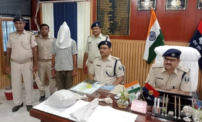 eccentric soninlaw accused of double murder arrested from east champaran