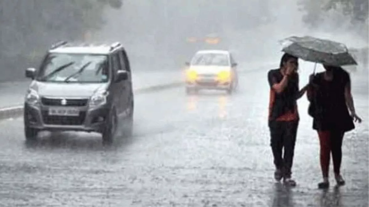 Weather Update Today देश के कई राज्यों में भारी बारिश की चेतावनी दिल्ली में  मानसून का इंतजार जानिए यूपी एमपी और बिहार का हाल - Weather Update Today,  13th June 2022- Heavy