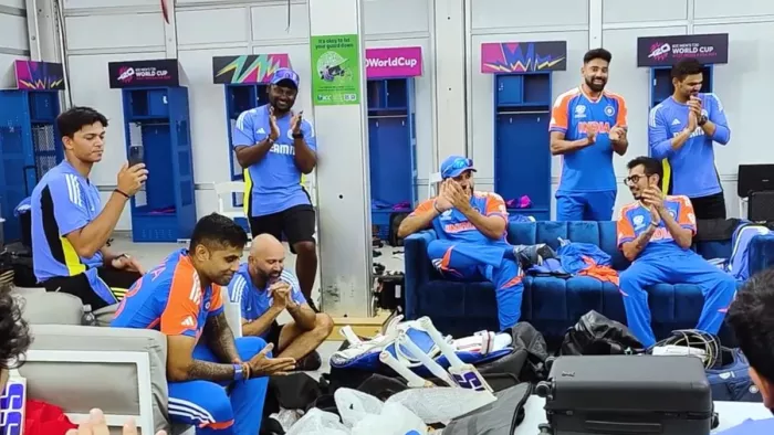 मोहम्मद सिराज को सर्वश्रेष्ठ फील्डर चुना गया