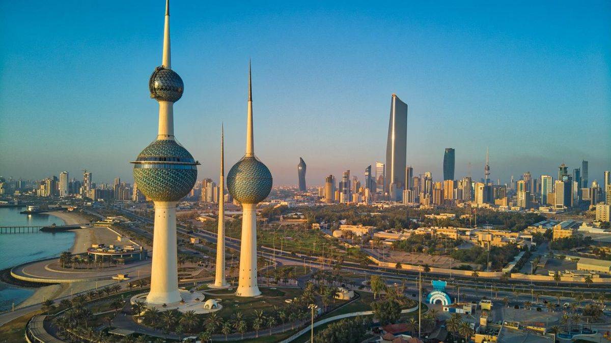 kuwait fire indian population in kuwait is high why craze among indians know why all go for job