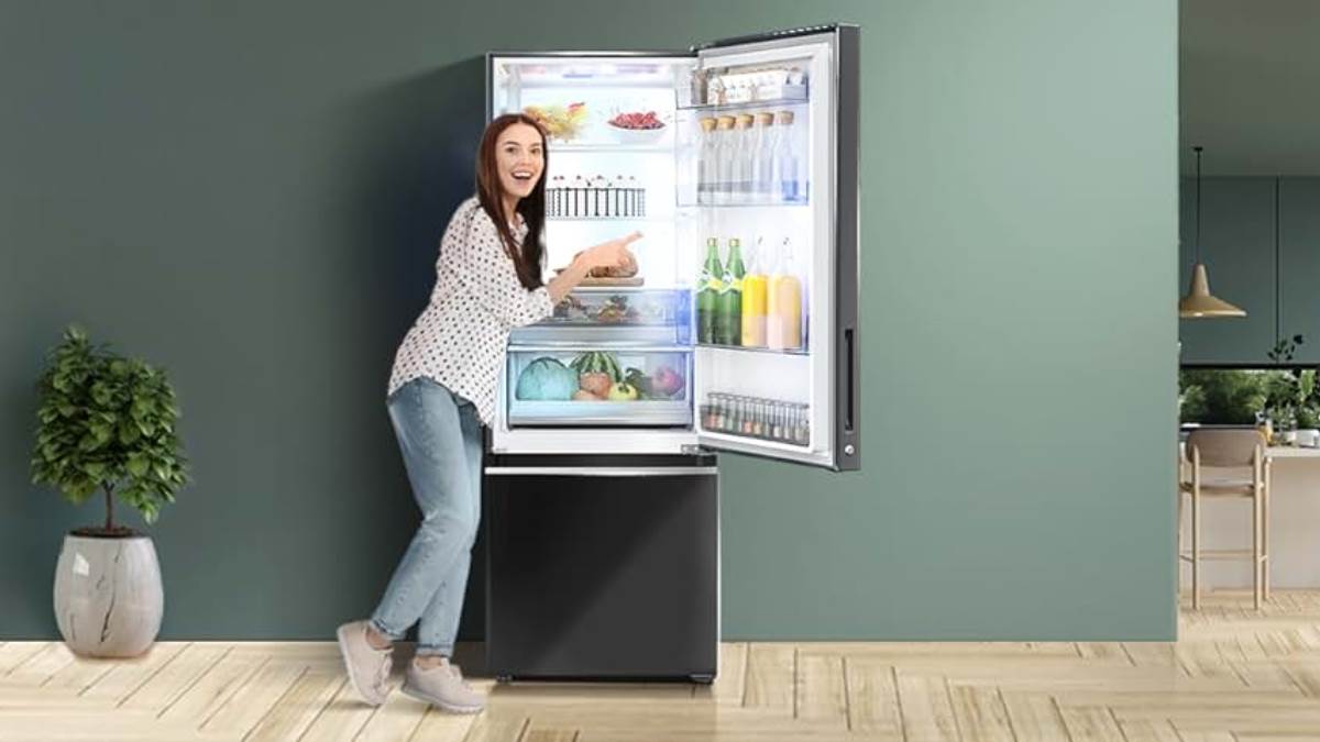 https://www.jagranimages.com/images/newimg/13062024/13_06_2024-lg_double_door_fridge__23738039.jpg